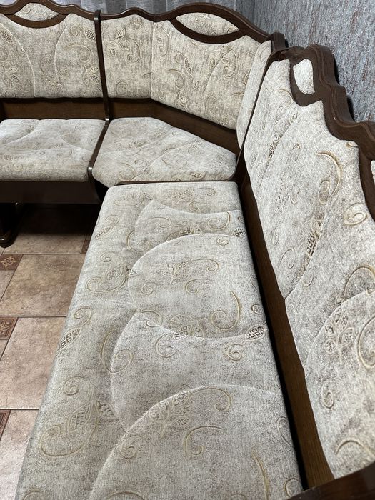 Уголок кухонный продам