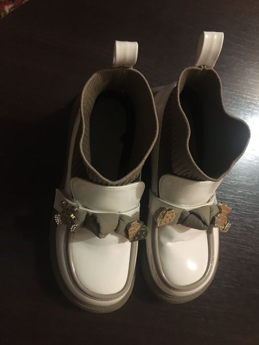 Черевички для дівчинки