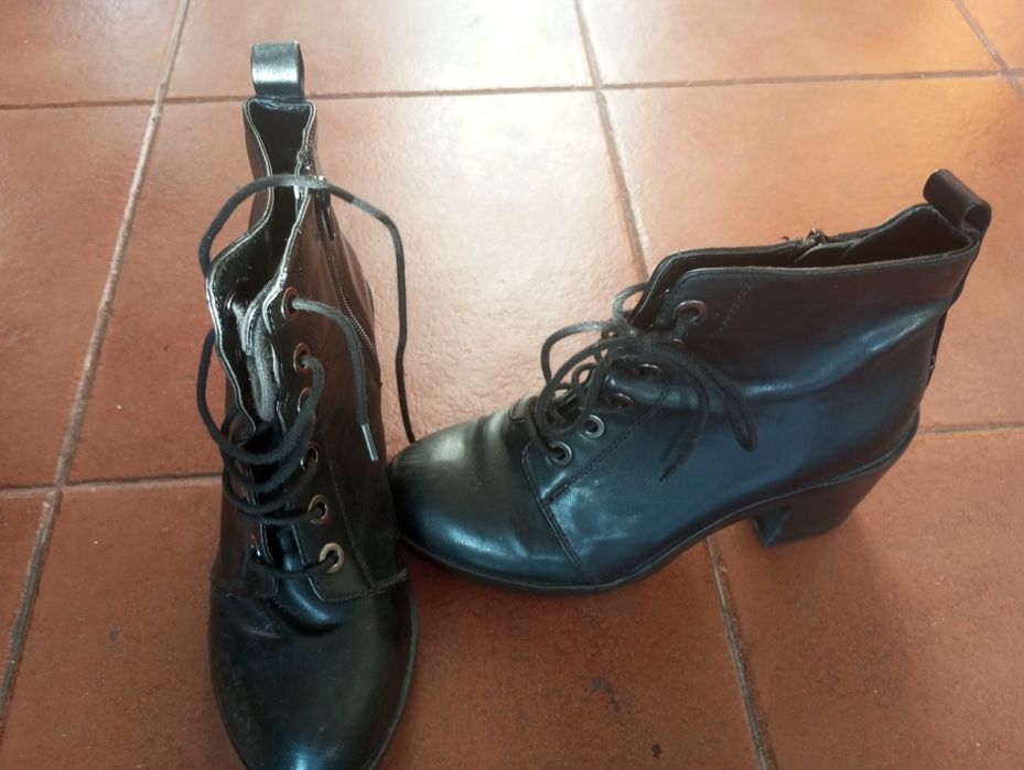 Botas senhora Stradivarius 38