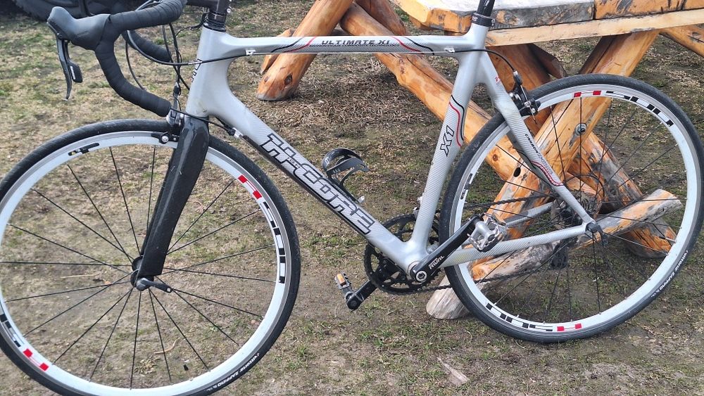 Rower carbon w całości