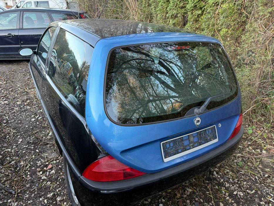 na części zwrotnica poduszka lancia ypsilon kod silnika: 176b9000