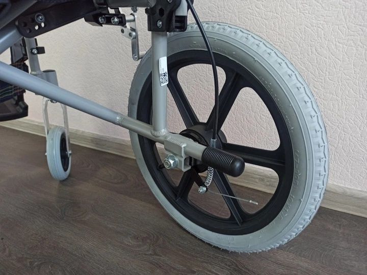 Крісло-каталка інвалідна TAW907LABH