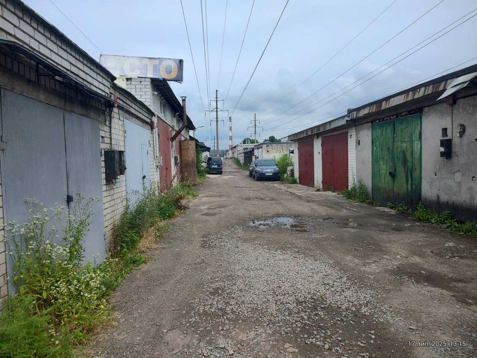 Гараж СТО Техстанція Великий ДВА сусідні Троєщина 11.60х11.40м 132квм