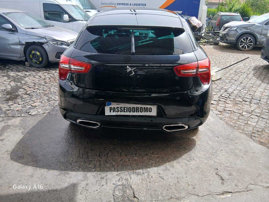 DS 5 2.0 HDI HYBRID 4x4 Diesel Elétrico
