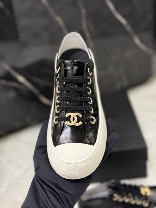 Trampki Chanel black leather