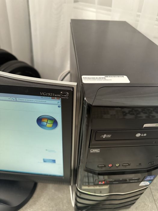 Компʼютер з монітором, готовий ПК