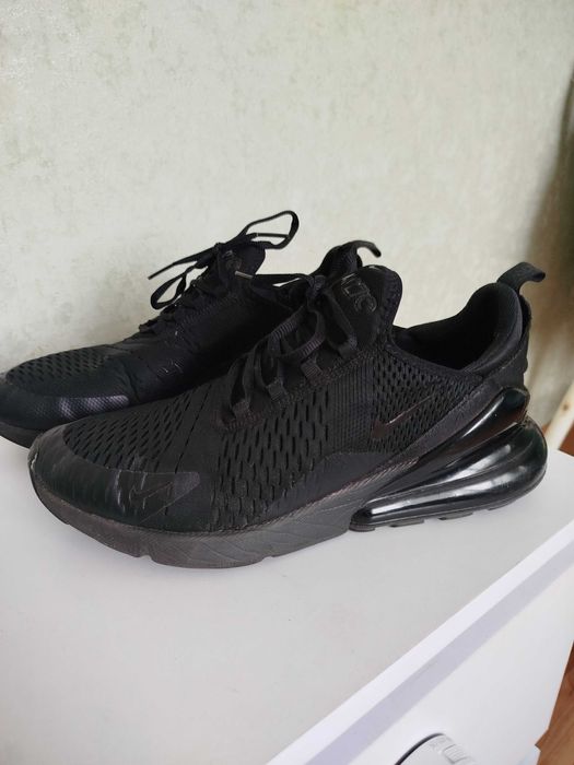 Чоловічі кросівки Nike Air Max 270