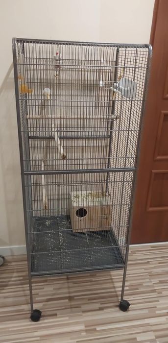 Sprzedam wolierę z wyposażeniem