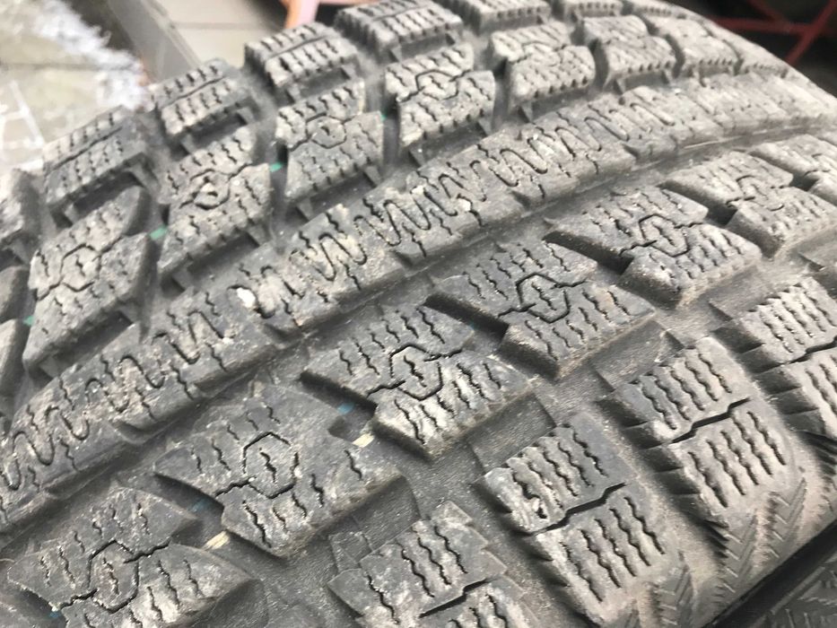 265-65-R17 TOYO OBSERVER + TOYO TRANPATH S1 поштучно 1шт зимняя резина