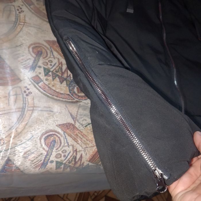 Продам гарну подовжену зимову курточку