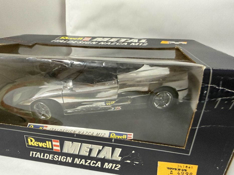 auto kolekcjonerskie Revell 1:18 Italdesign Nazca M12 w opakowaniu