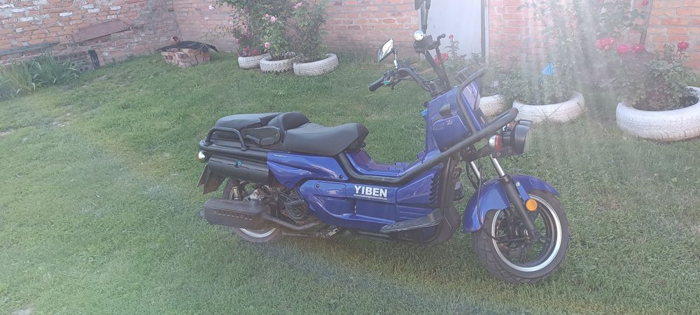 Скутер Yiben 150 k