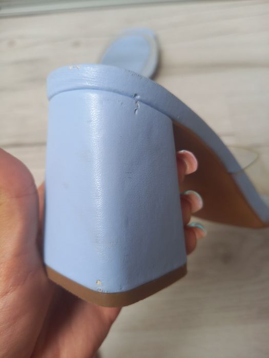 Hit klapki baby blue przeźroczyste