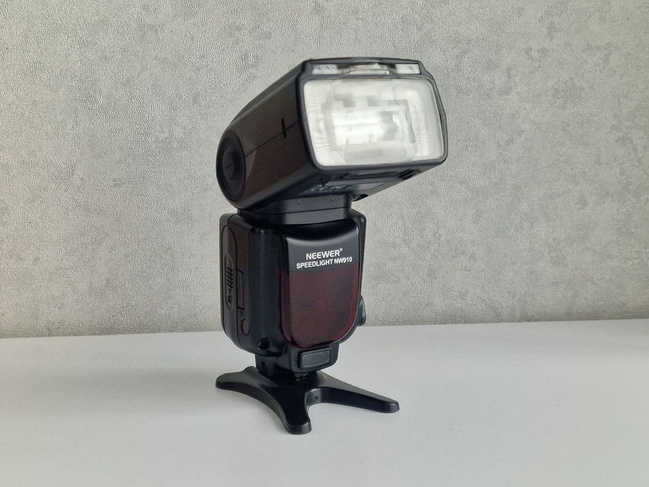 Фотоспалах Neewer Speedlight NW910