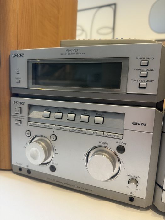 Aparelhagem com leitor de cd e cassetes Sony