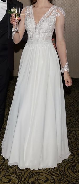 Suknia ślubna z długim rękawem