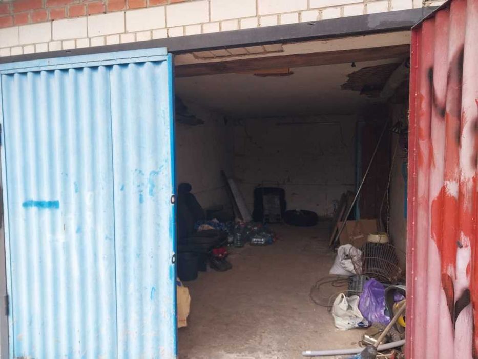 Окремий будинок у районі м'ясокомбінату. Цікава пропозиція під бізнес.