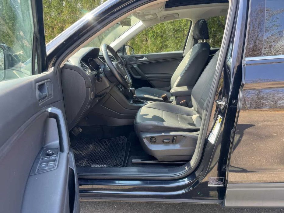 Volkswagen Tiguan      2019