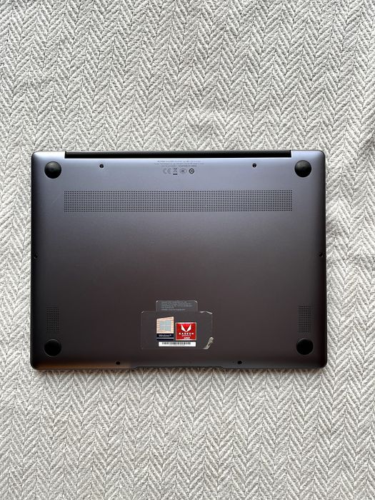 Huawei MateBook 13 HN-W19R 13,3"