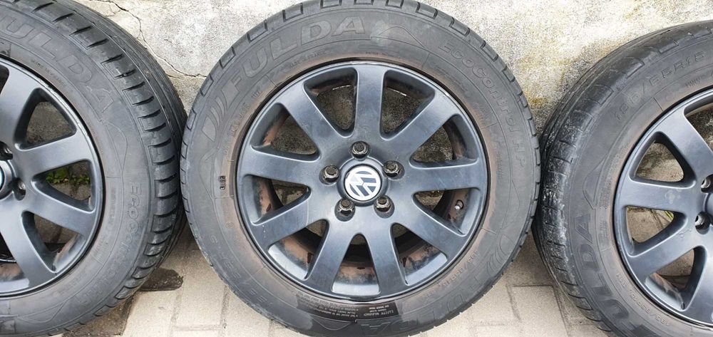 Alufelgi 15 z oponami letnimi, VW Passat i inne ET37