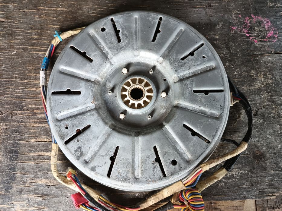 Продам двигун прямого приводу на пральну машину LG 5kg WD-10200ND