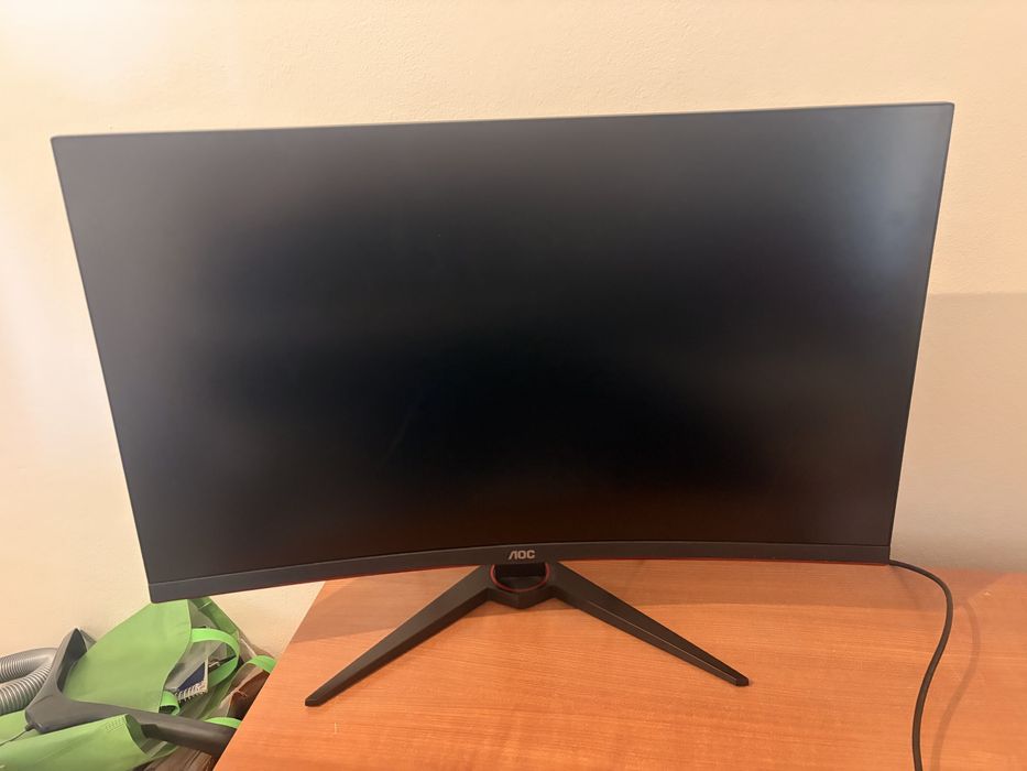 Monitor Curvo Gaming AOC 31.5" C32G2ZE (240Hz / 0.5ms) – Como Novo
