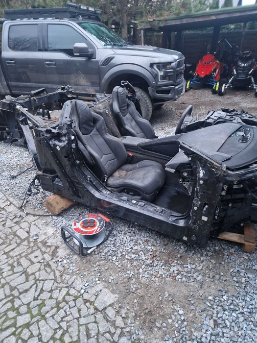 Corvette c7 prawa szyba lusterko i c8  szybai czesci