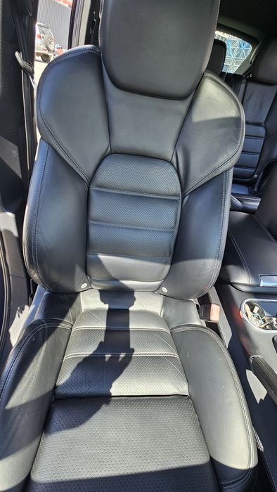 Porsche Cayenne 2011 VIN WP1ZZZ92ZBLA35164 фото оголошення 17 з 24