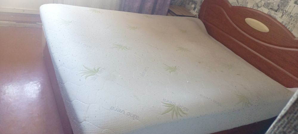 Ліжко двоспальне