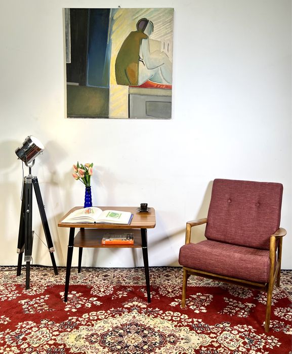 Stolik PRL „obrączka” proj M Puchała lata 60 orzech mat vintage