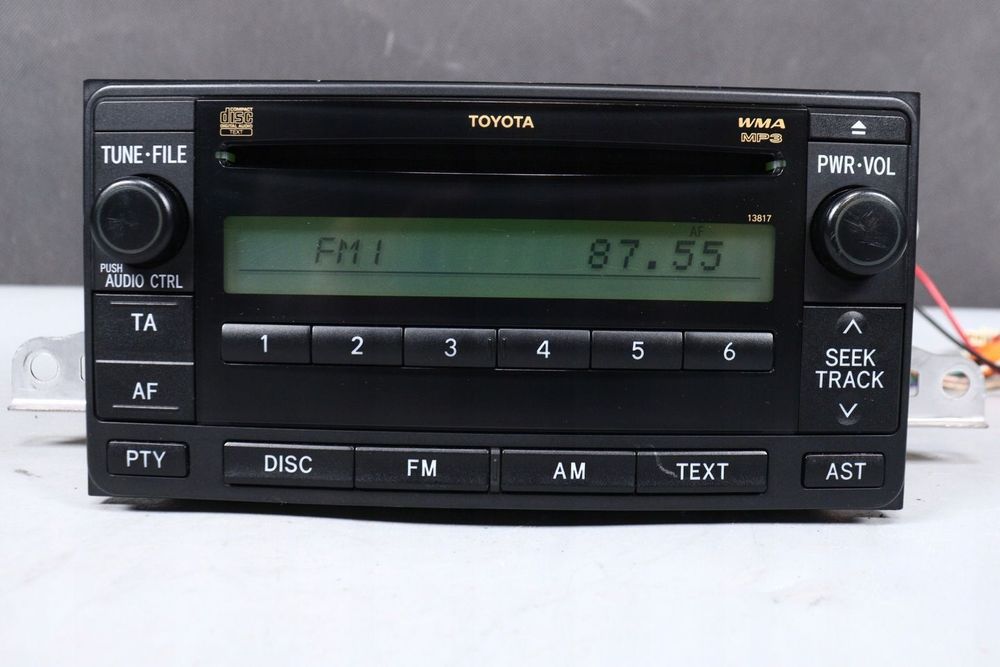Radio fabryczne CD MP3 Toyota Hilux 05- ORYGINAŁ SPRAWNE
