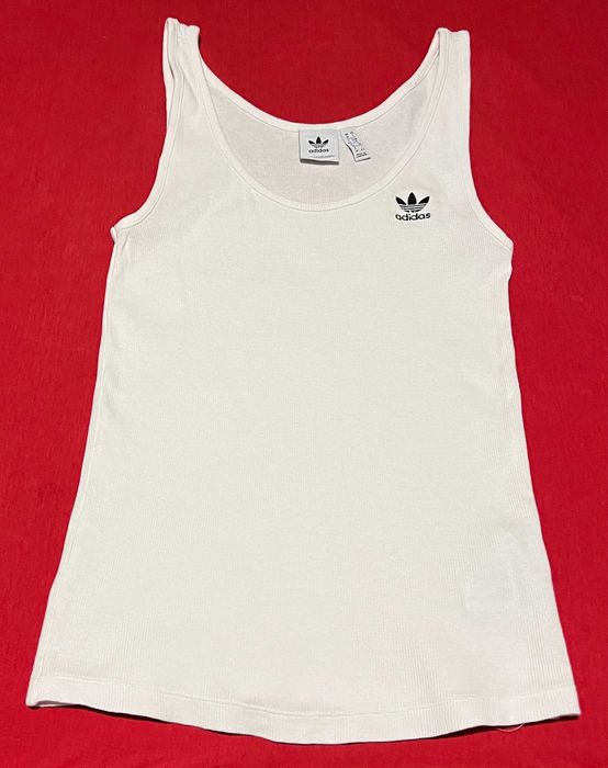 Стильная белоснежная майка Adidas в рубчик S в идеале из хлопка