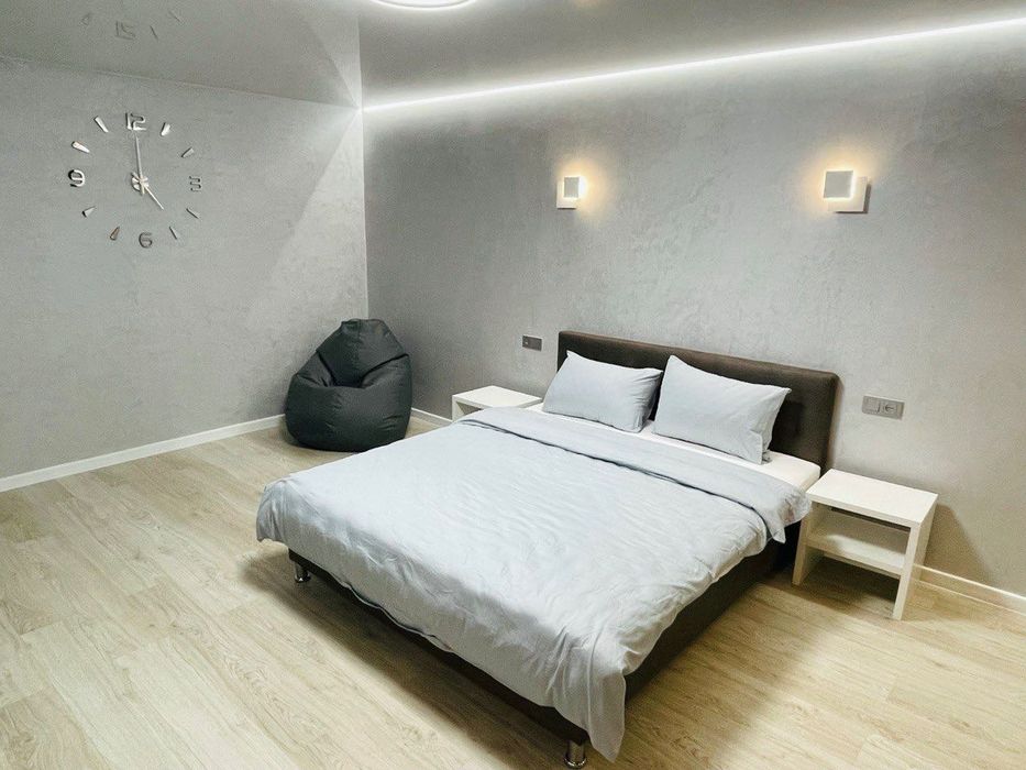 ApartCenter. Квартира посуточно - почасово. VIP. Центр. 97 квартал.