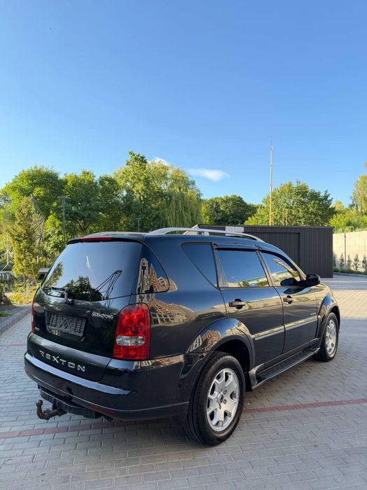 Ssang Yong Rexton 2.7 дизель,автомат ,4x4
