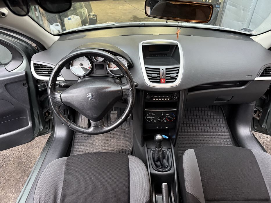 Peugeot 207 1.4 Benzyna