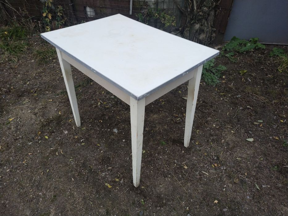 Стіл дерев'яний кухонний