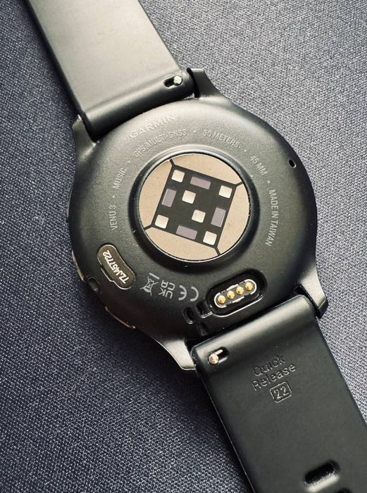 Смарт годинник Garmin Venu 3