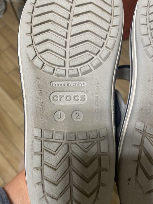 Крокси, Crocs, j2