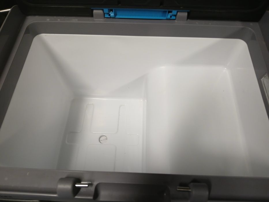 Lodówka turystyczna samochodowa