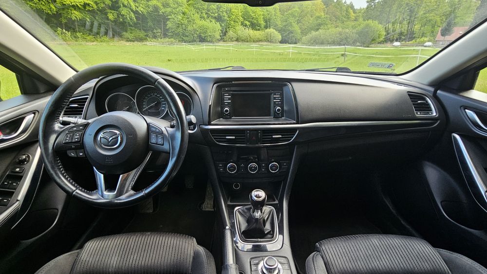 Mazda 6 czarna perła