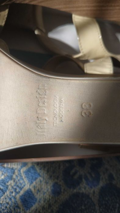 Босоніжки жіночі шкіряні