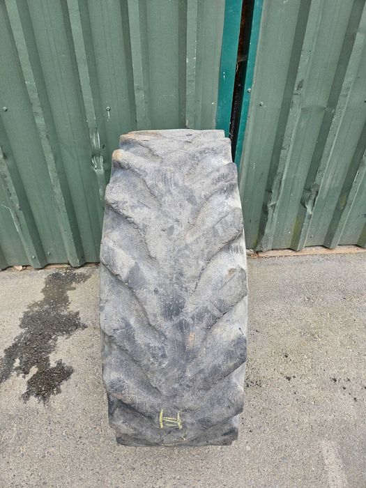 Opona Bkt 12,5 12.5 - R 20 MP 567 MPT 12,5-20