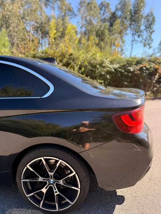 BMW 225D 224CV PACK M TETO ABRIR XENON LED. excelente estado full ext