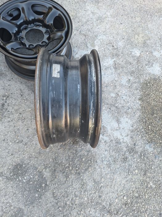 Peneus 31/10/50/R15 + jantes 15 terrano