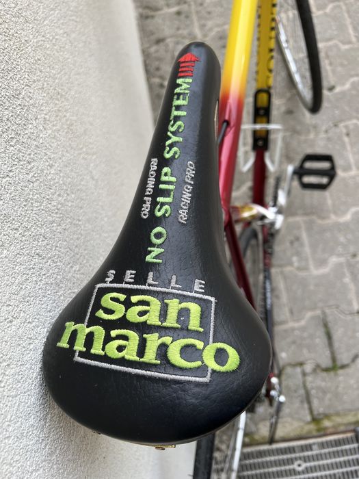 Bicicleta estrada/ ciclismo marca Courtois