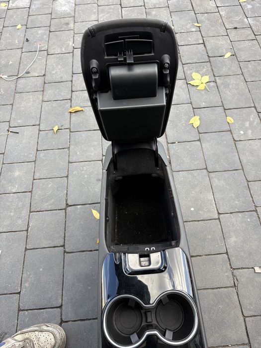 Ford Mondeo MK5 tunel środkowy kompletny