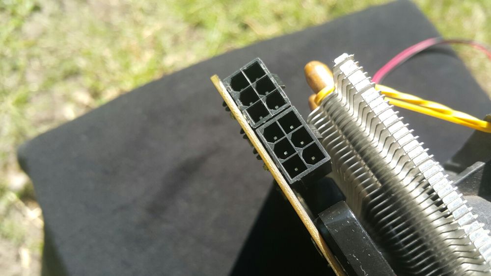 Видеокарта Asus HD 7950 3 GB GDDR5 с реобасом