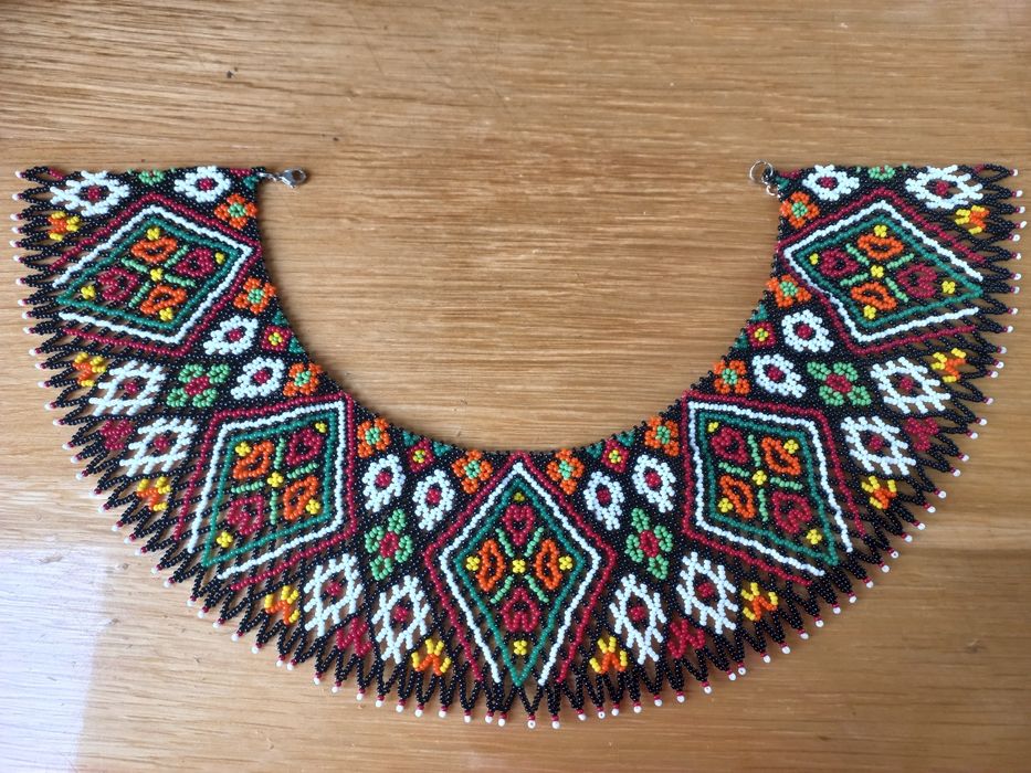 Традиційна українська силянка з бісеру до вишиванки, намисто, кольє
