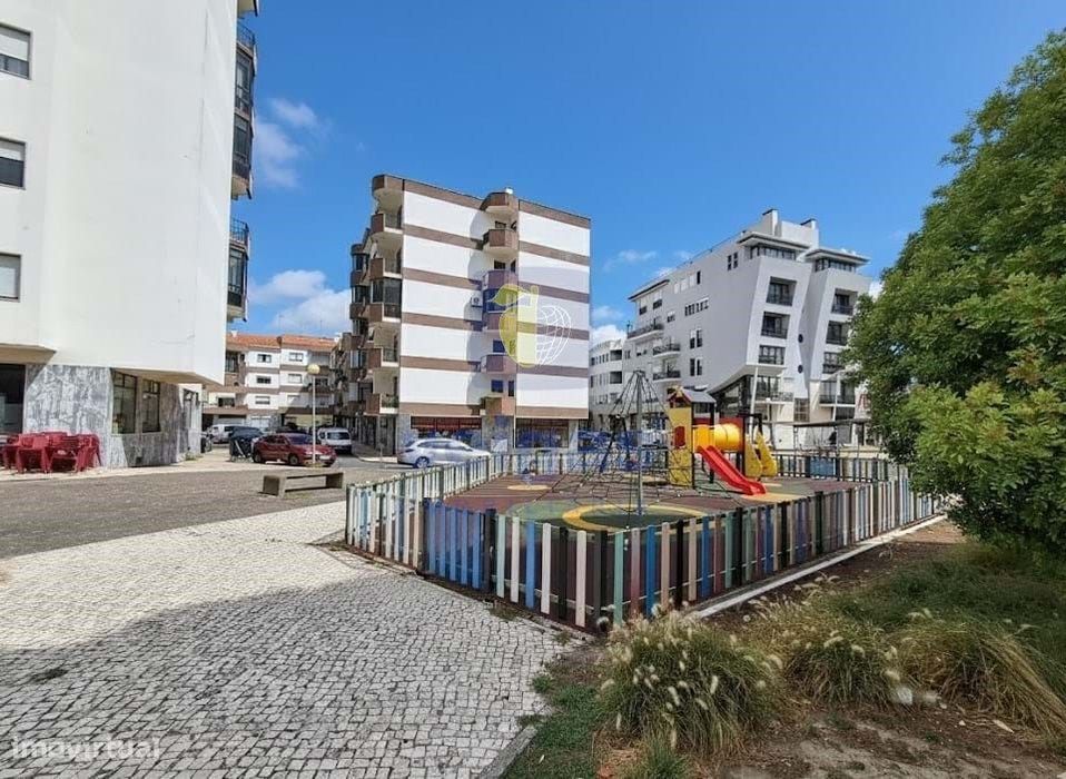Apartamento T3 totalmente remodelado para arrendamento nas Caldas da R