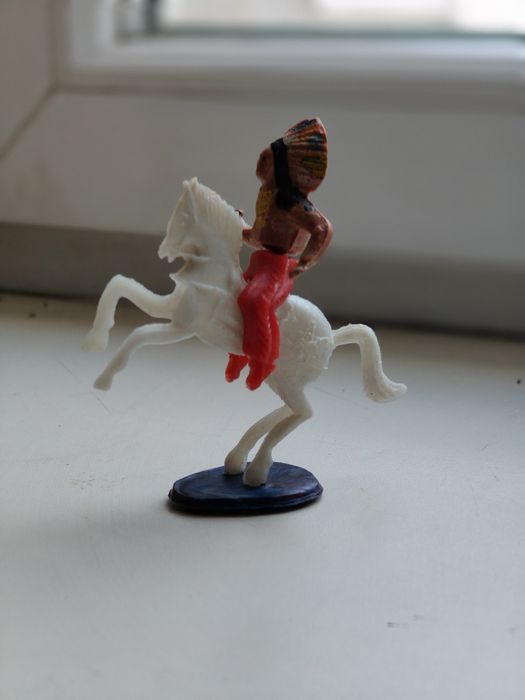 Figurka indianin PRL
